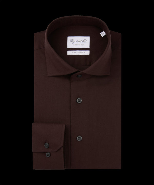 Bordeauxrood overhemd met donkere knopen
