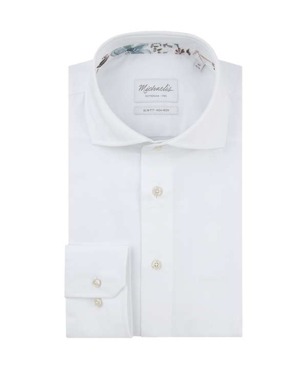 Wit overhemd met lentebloemen in kraag